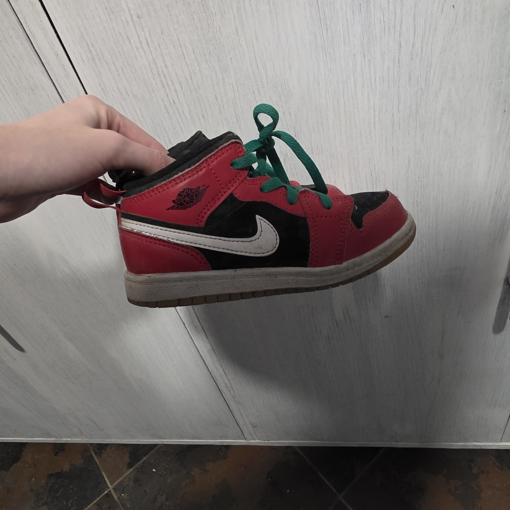 Nike Kids Red and Black Sneakers with Green Laces